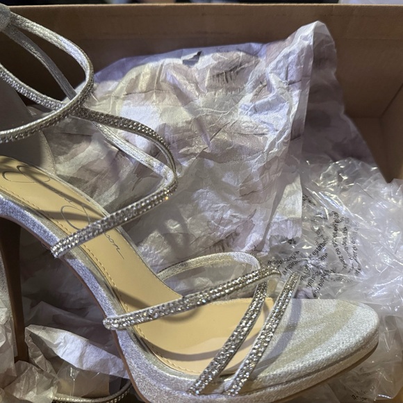 New Jessica Simpson
Jaeya Strappy Rhinestone High-Heel Sandals size 7 - Picture 7 of 8